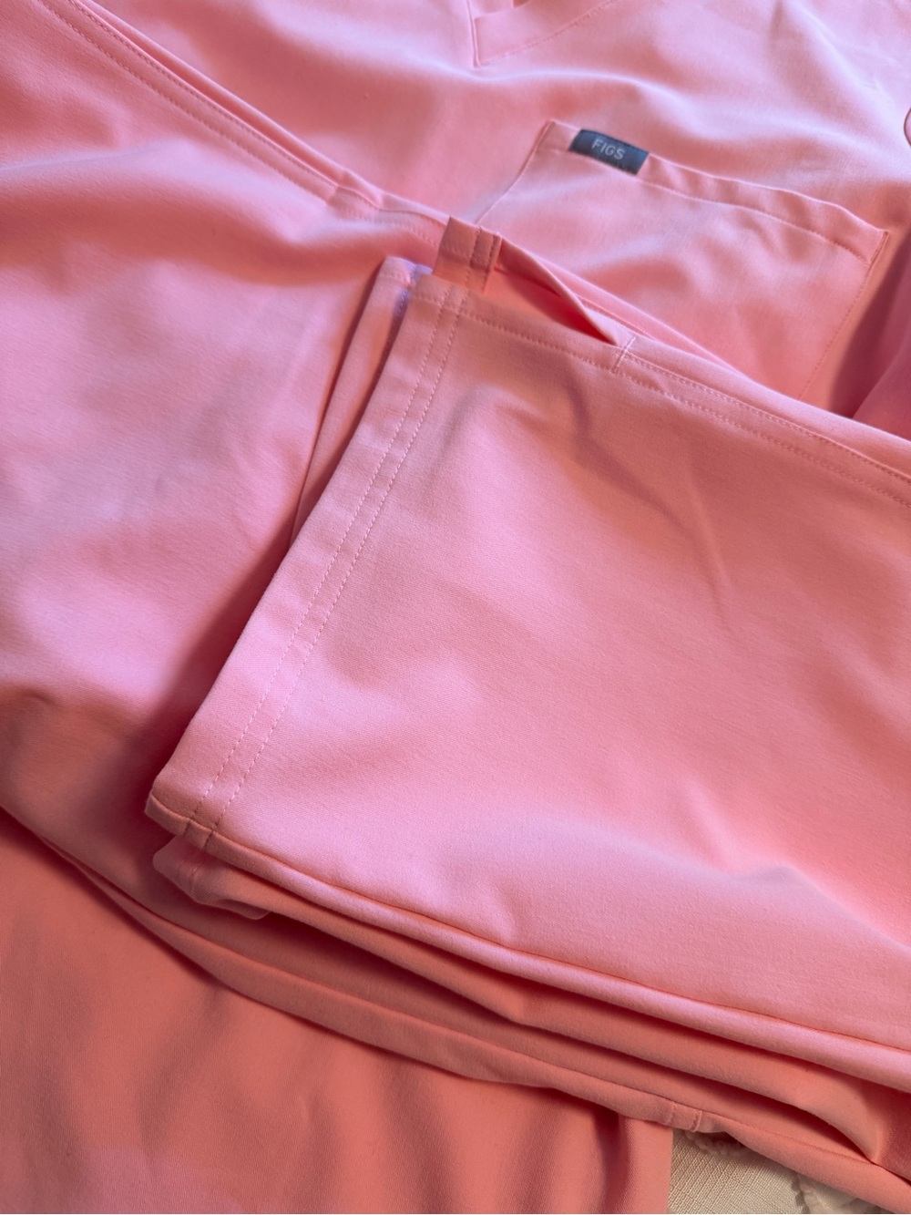 M Figs Pink V-Neck Scrub Top and pants - Picture 4 of 4